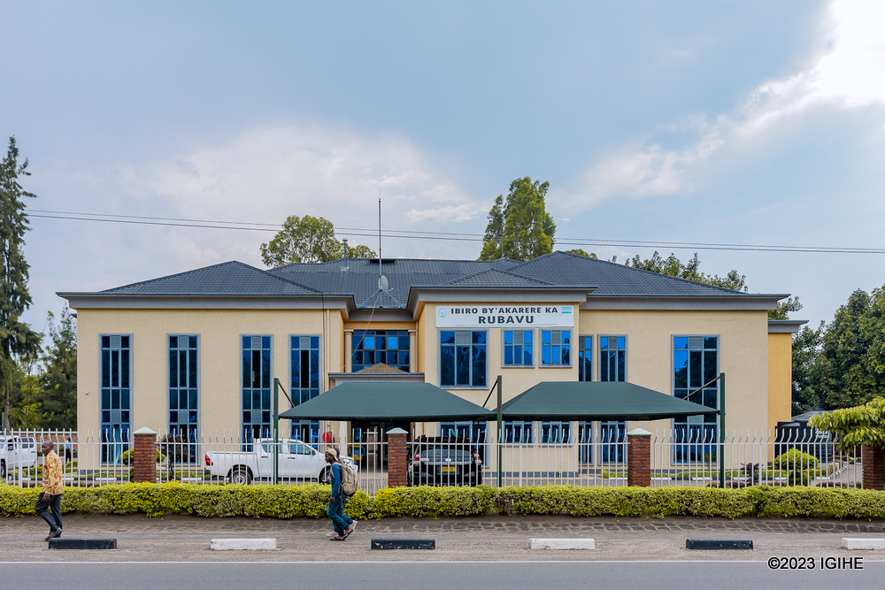 Rubavu: Nagera ku Karere bakapasanya - Munyaneza uvuga ko yambuwe miliyoni zisaga enye n'akarere ka Rubavu