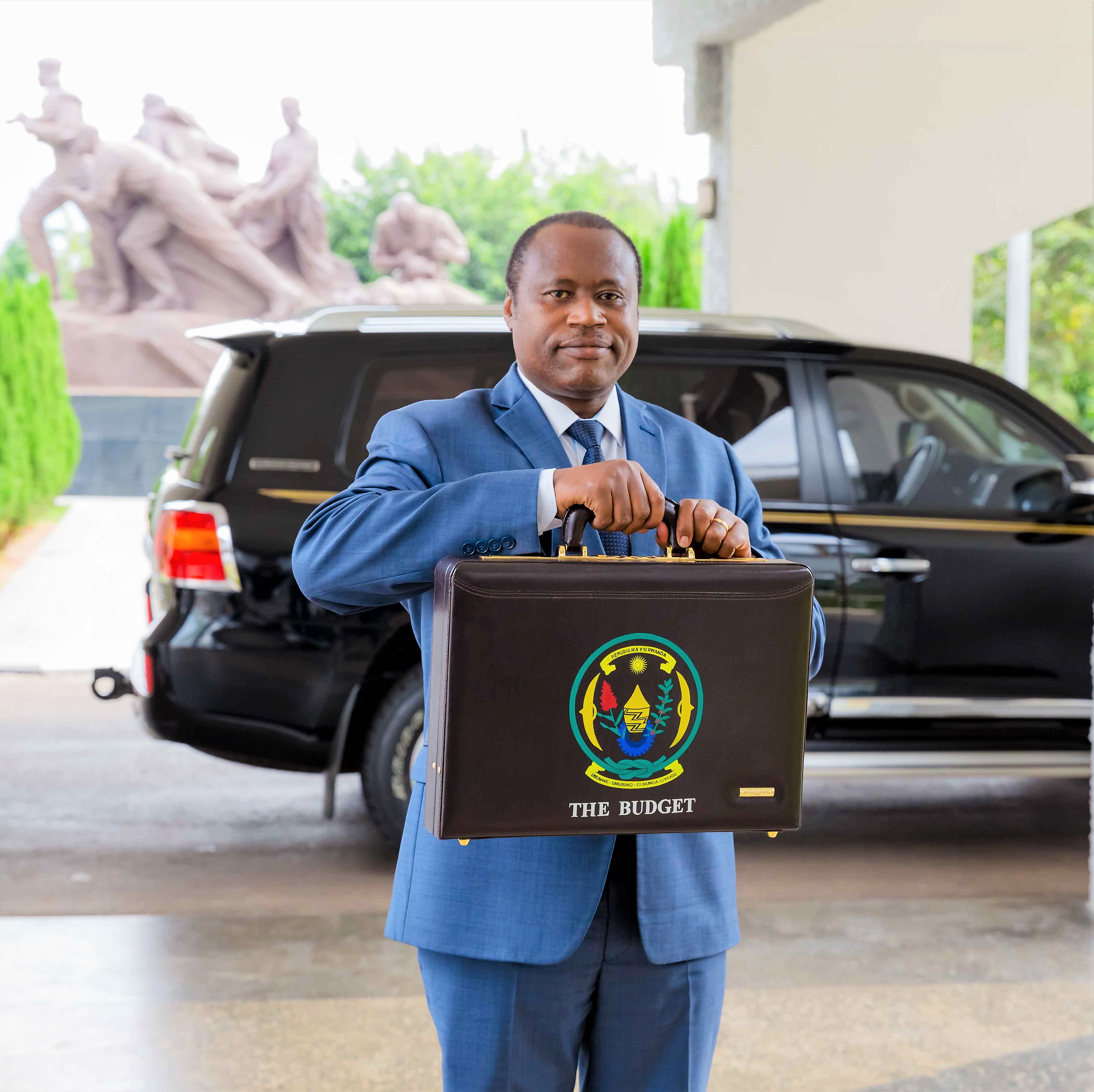 Ingengo y'Imari 2021/2022 iziyongeraho miliyari 633 kubera impano n'inguzanyo