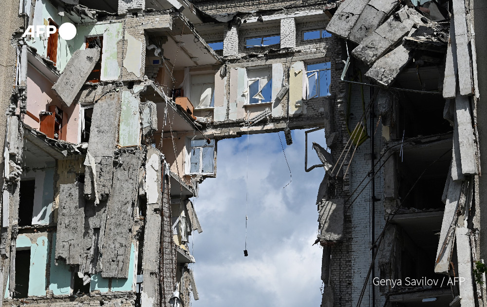 Uburusiya buri gusenya ikintu cyose mu Mujyi wa Donbas 