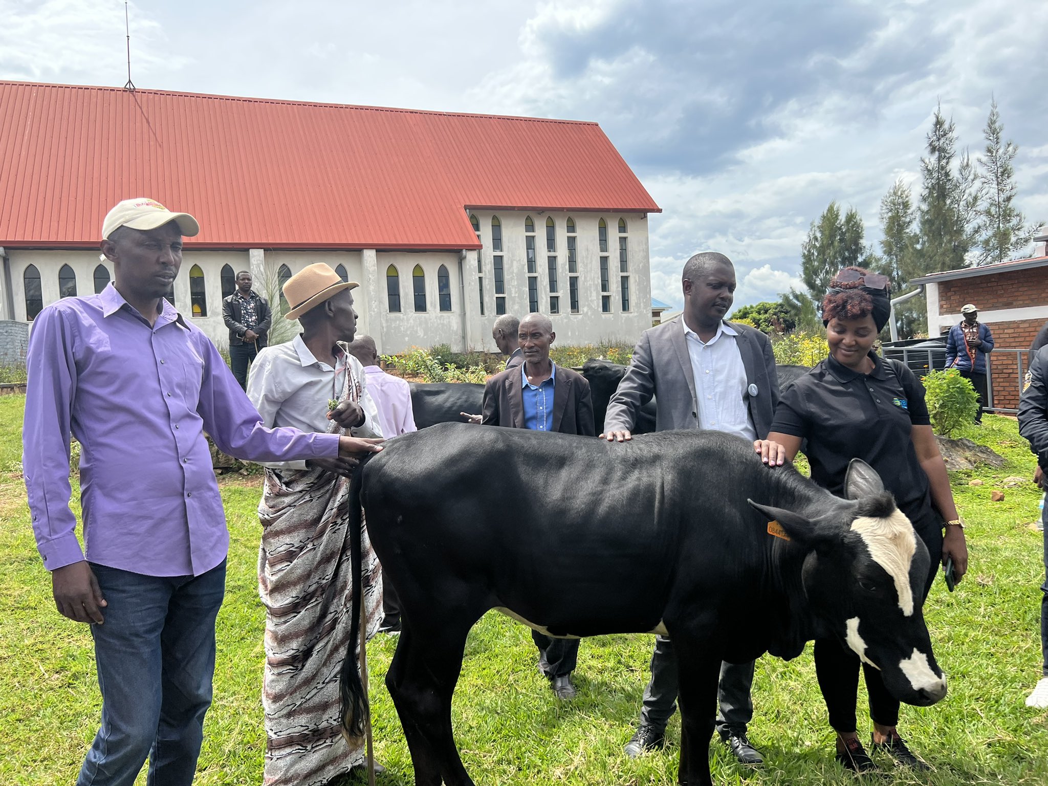 Abanyamakuru bagiranye igihango n'abarokotse Jenoside i Karongi