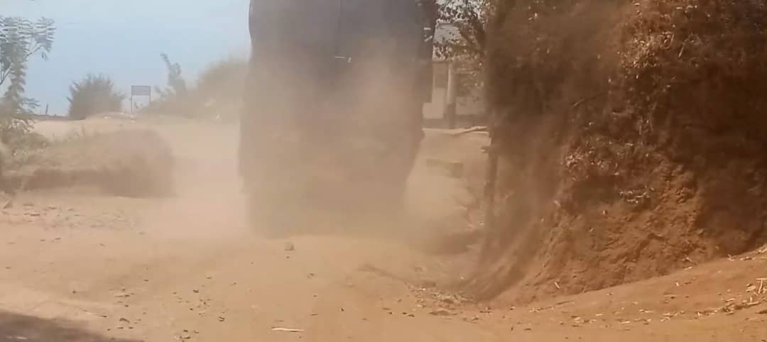 Nyamasheke: Hari umuhanda udakoze ubangamiye ubuhahirane bw'imirenge 3