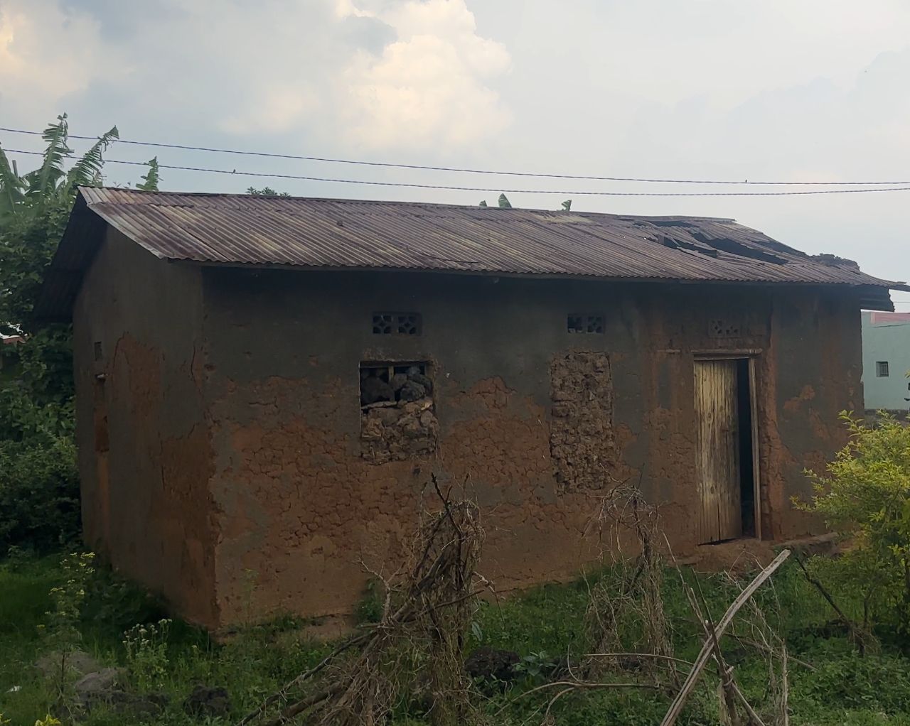 Musanze: Intabaza ku bahoze mu kigo cy'imfubyi muri Terimbere Cáritas, bamwe baheze mu nzu kubera agahinda gakabije