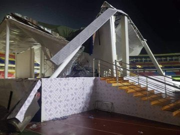 Uruhimbi ruzakirirwaho Papa Francisco rwatwawe n'umuyaga