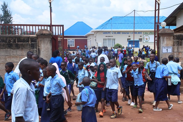 Rusizi -Bugarama ubwinshi bw'abana bahavuka ntibujyanye n'ibyumba by'amashuri bihari