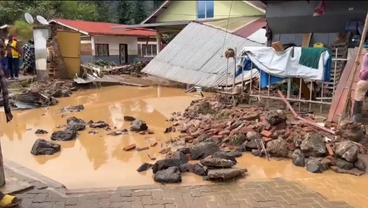 Guverinoma igiye guhumuriza abarokotse umwuzure wa Sebeya