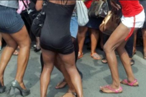 Kigali: Bamwe mu bagore bakoraga mu tubari, bishoye mu buraya kugira ngo babeho 