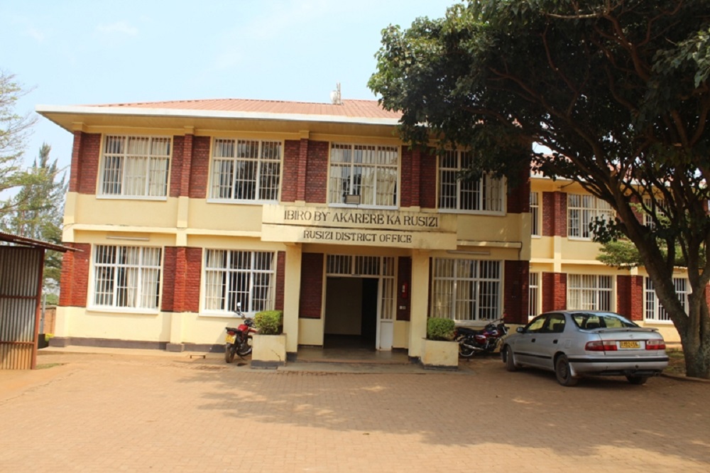 Rusizi: bamaze imyaka ine batarahabwa ibyangombwa by'ubutaka baguraniwe ngo hubakwe ishuri 