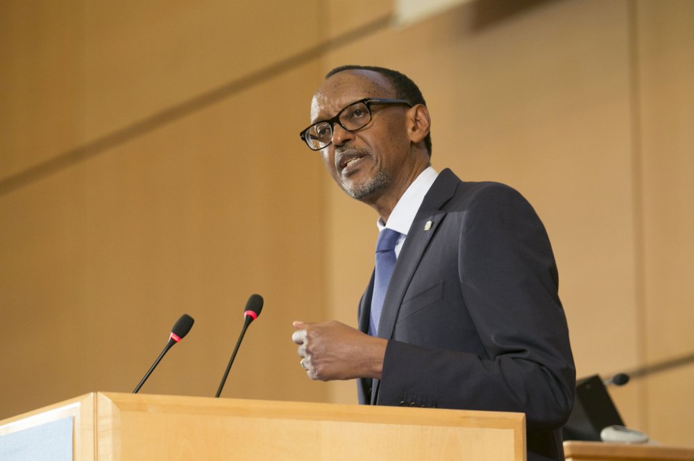 Kugeza gahunda z'ubuzima ku baturage bose bishoboka-Perezida Kagame