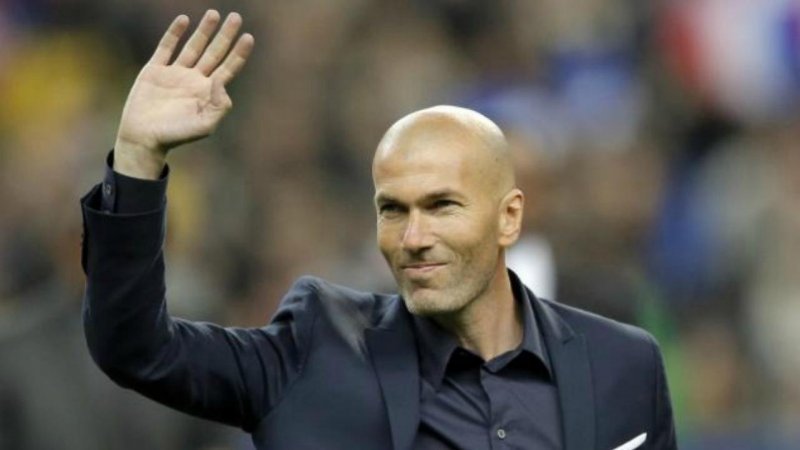Real Madrid:Zinedine Zidane wari umutoza yasezeye ku mirimoye