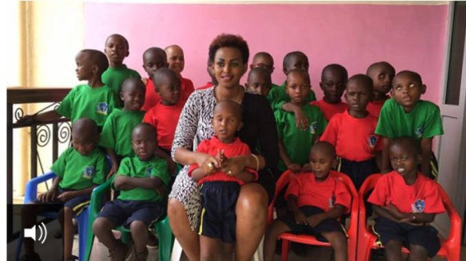 Vanessa Bahati afasha abana bafite ubumuga bwo kutabona