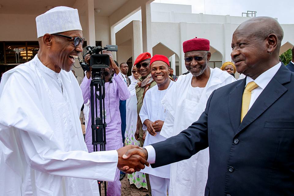 PEREZIDA MUSEVENI YISHIMIYE INTSINZI YA MUGENZI WE, UMUSAZA BUHARI W'IMYAKA 76