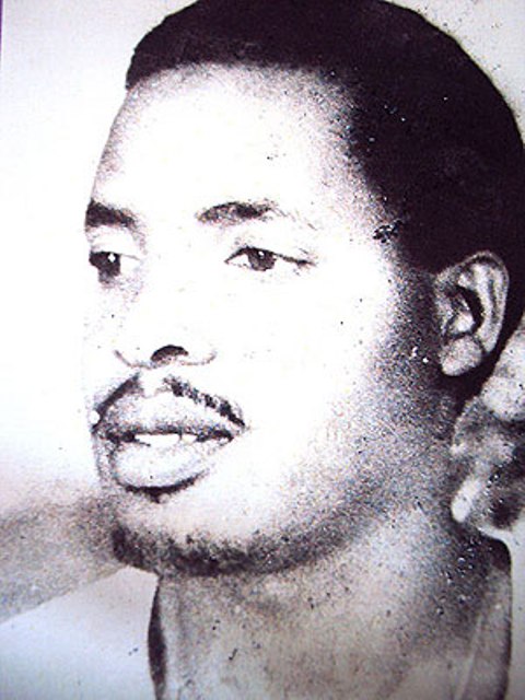 SEBANANI ANDRÉ UKIRI MU MITIMA YA BENSHI, YARI MUNTU KI?