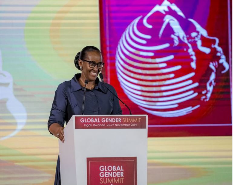 Madamu Jeannette Kagame yagaragaje uruhare rw'abagore mw'iterambere ry'u Rwanda