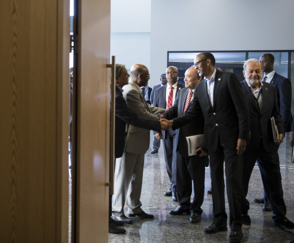 Kugira ngo Afurika igere ku bukungu yifuza bisaba ibikorwa remezo bijyanye n'umurongo mugari wa internet-Kagame Paul