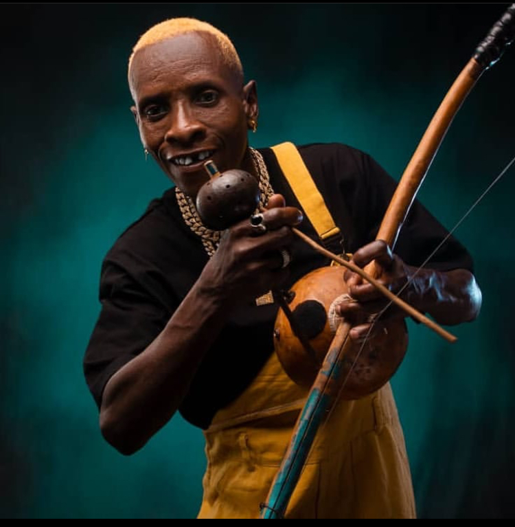 Amagambo adasanzwe, nyuma yigihe kinini atagaragara Gisupusupu yagarukanye indirimbo nshya