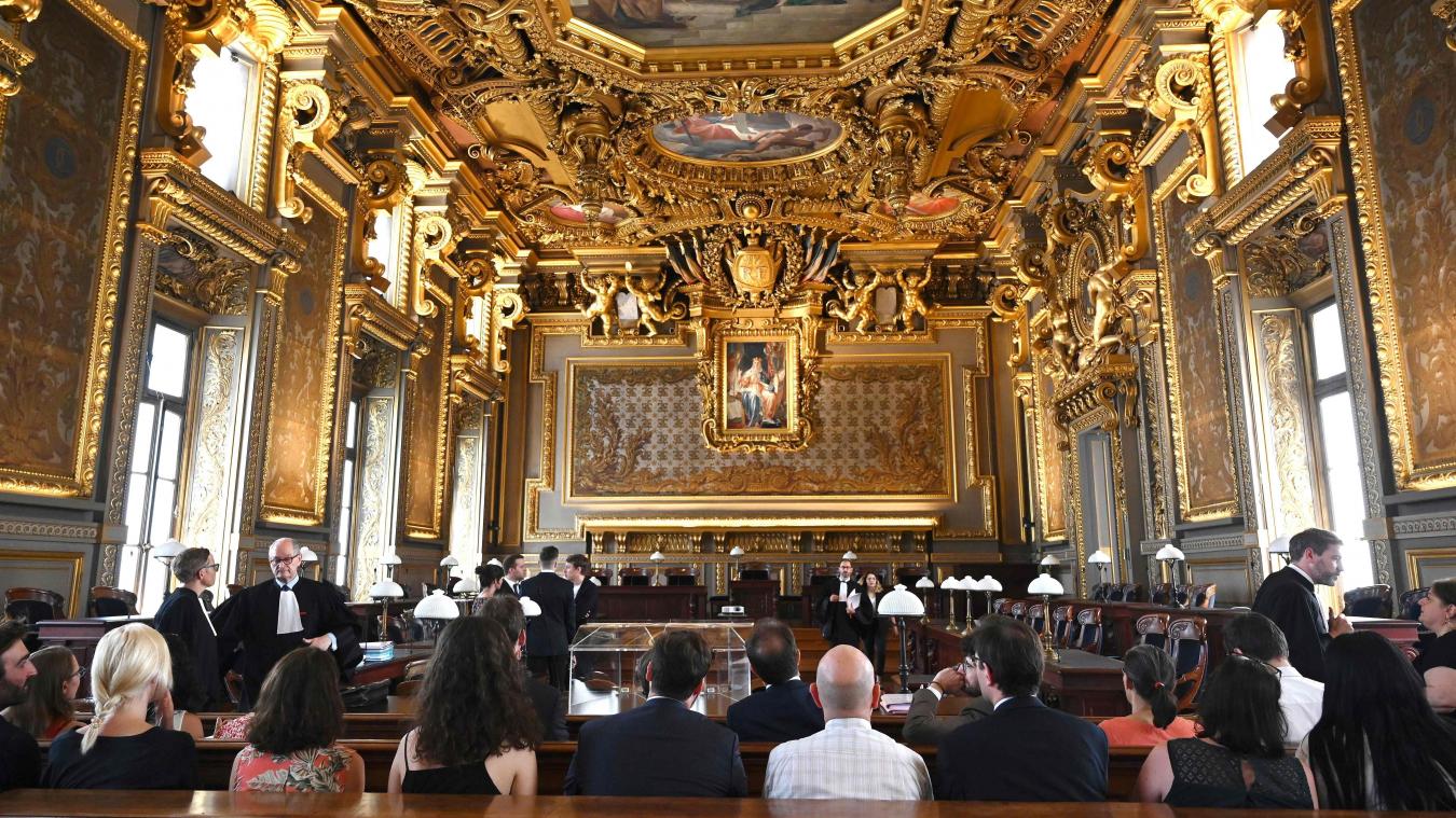 U Bufaransa: Umugabo akurikiranyweho gusambanya umwana we w'amezi 15