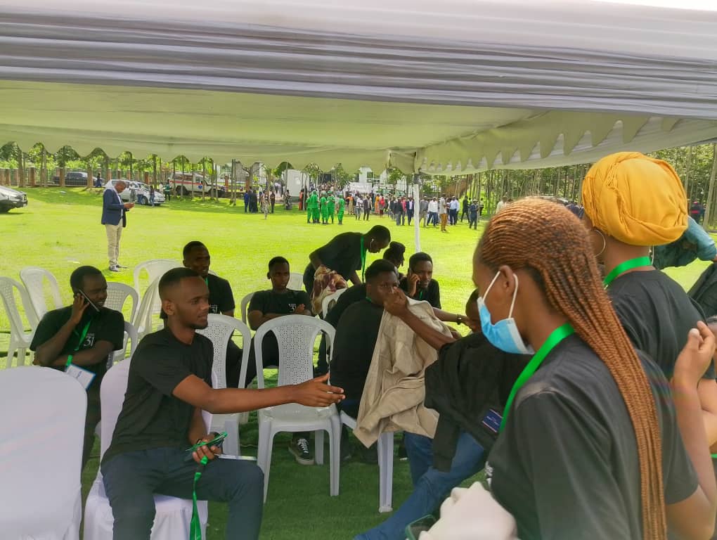 Urubyiruko rurasabwa guhangana n'abapfobya Jenoside yakorewe Abatutsi bakoresheje imbuga nkoranyambaga