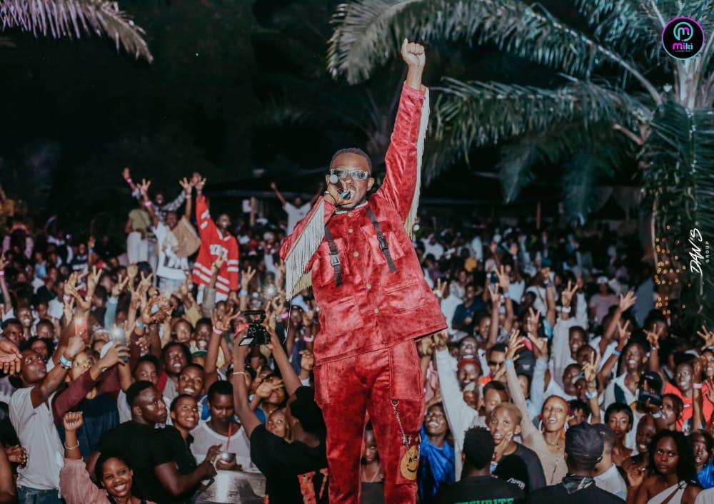 Chris Eazy yasize akoze amateka i Burundi