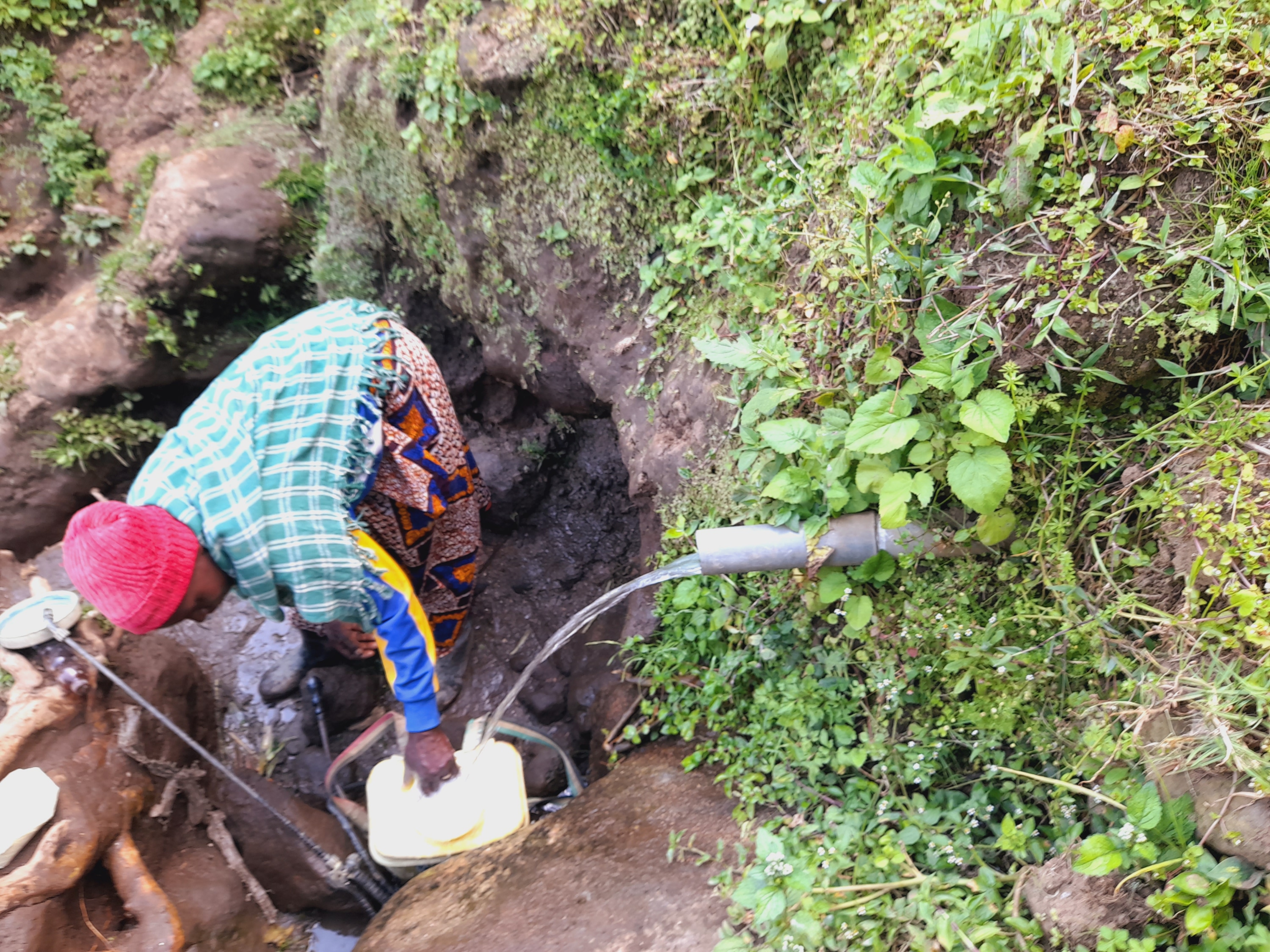 Nyabihu: Hari abaturage barembejwe n'indwara kubera amazi mabi