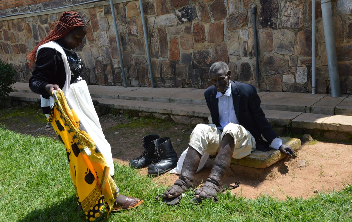 Abarwaye Imidido yaracyahezwa bikiyongeraho na serivisi z'ubuvuzi zigoye