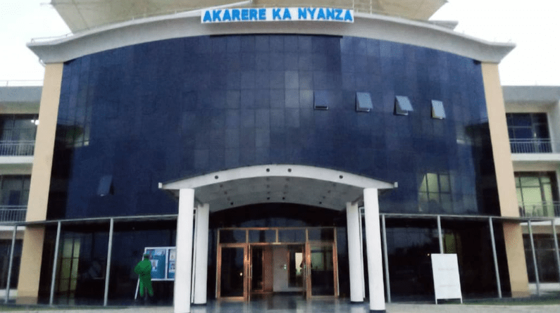 Nyanza: Umusore yakubitiwe mu rugo rw'abandi azira kwiha akabyizi