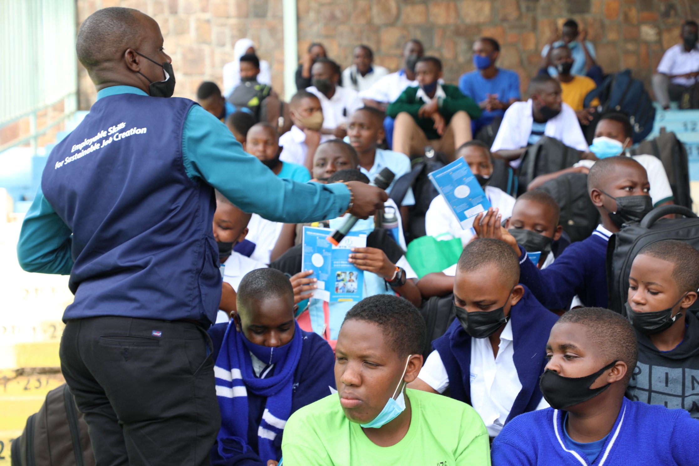 Hari abanyeshuri bamaze gusobanukirwa akamaro ko kwiga TVET muri iki gihe