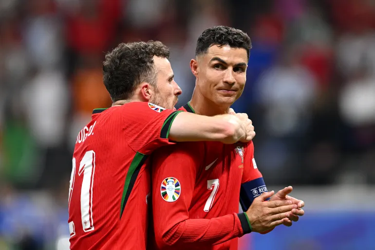 CRISTIANO RONALDO YASABWE KUTAZA GUSHYINGURA DIOGO JOTA