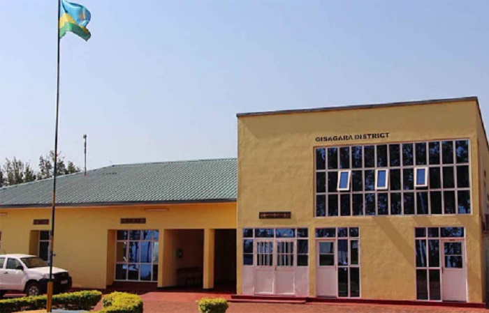 Gisagara: Urubura rwahuraguye imyaka yabo none barataka inzara