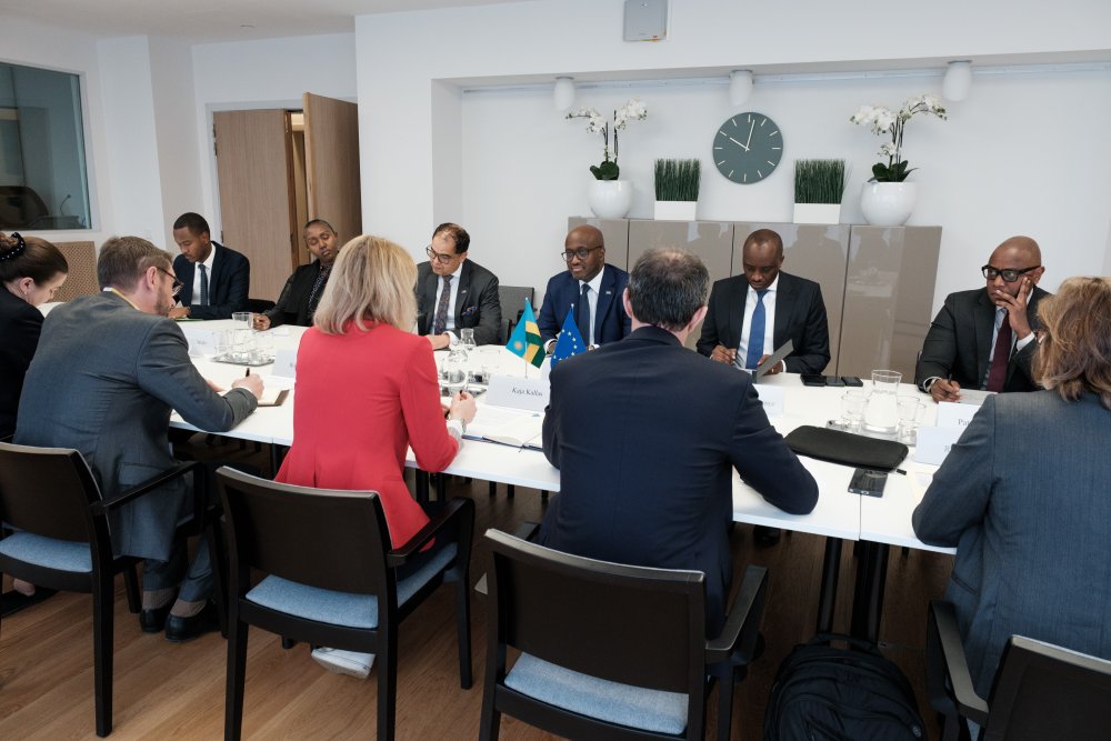 Minisitiri Nduhungirehe yeruriye Aabanyaburayi ku bibazo bya Congo