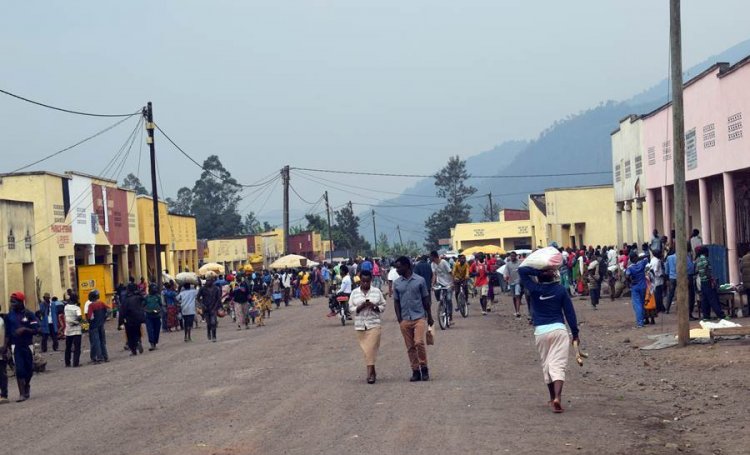 Musanze: Hadutse abagore n'abakobwa bashikuza abantu ibyabo ku mugoroba