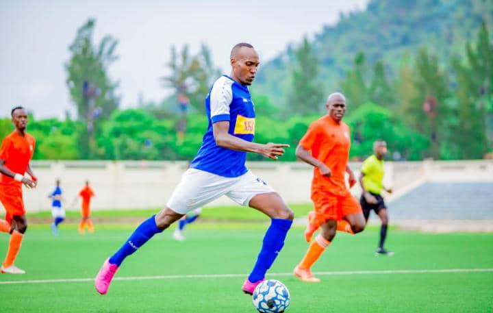 Rutsiro fc yahagaritse umuvuduko wa Rayon sports, Gicumbi yihaniza Etoile de l'est