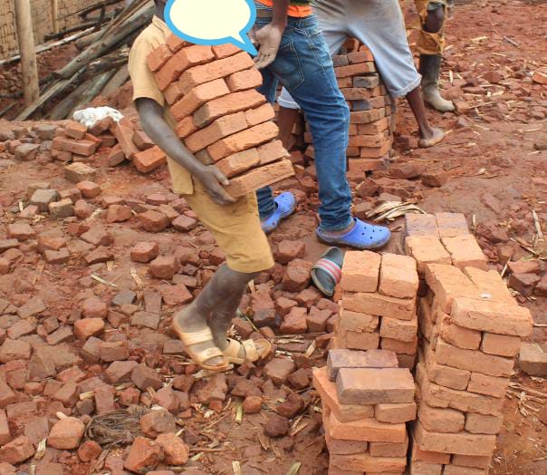 Gicumbi: Hari abana bagikoreshwa imirimo ivunanye mu gihe hari n'ababyeyi batunga agatoki bagenzi babo batita ku nshingano