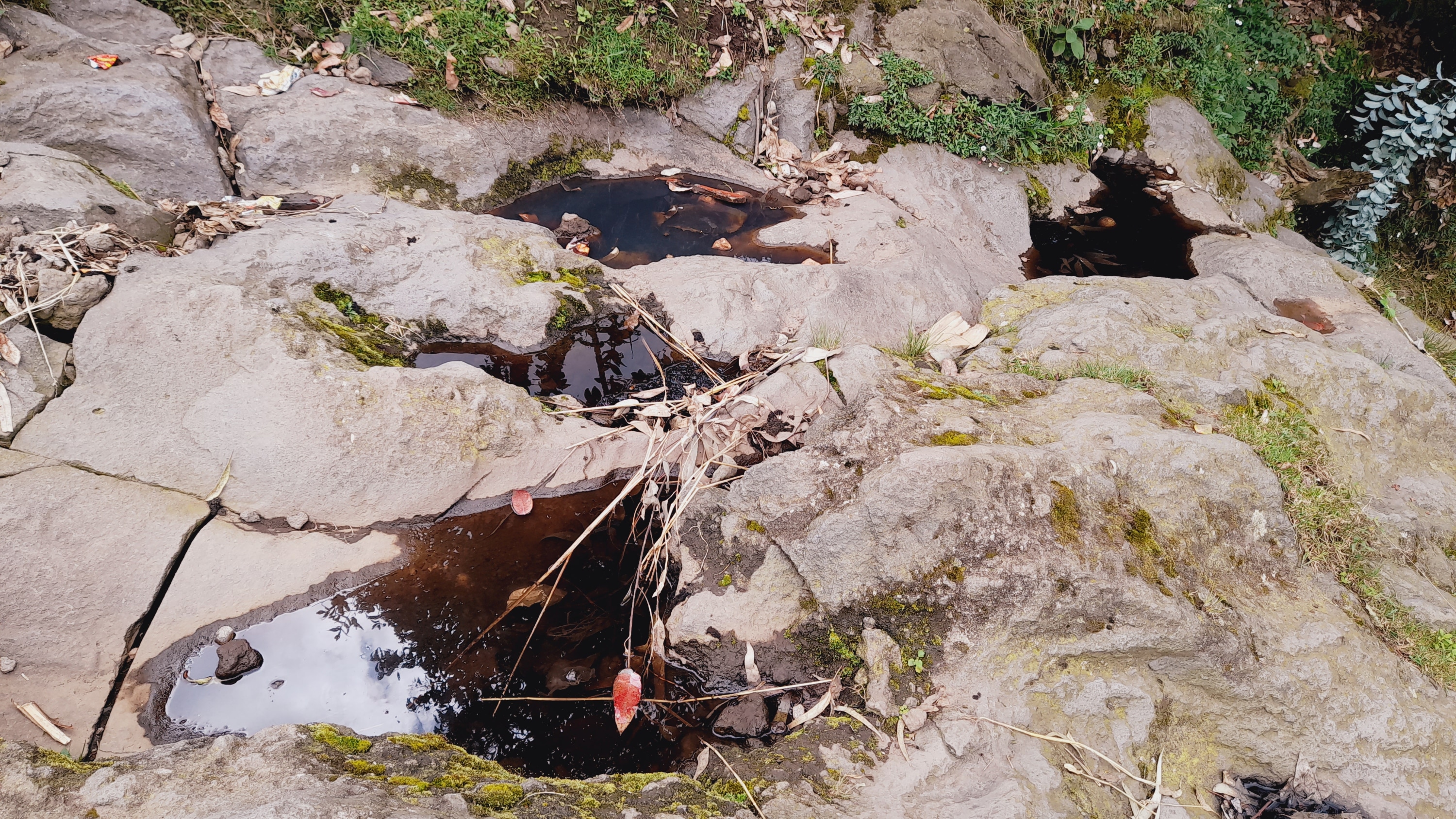 Musanze: Hari abaturage barambiwe kuvoma ibizenga byo hasi