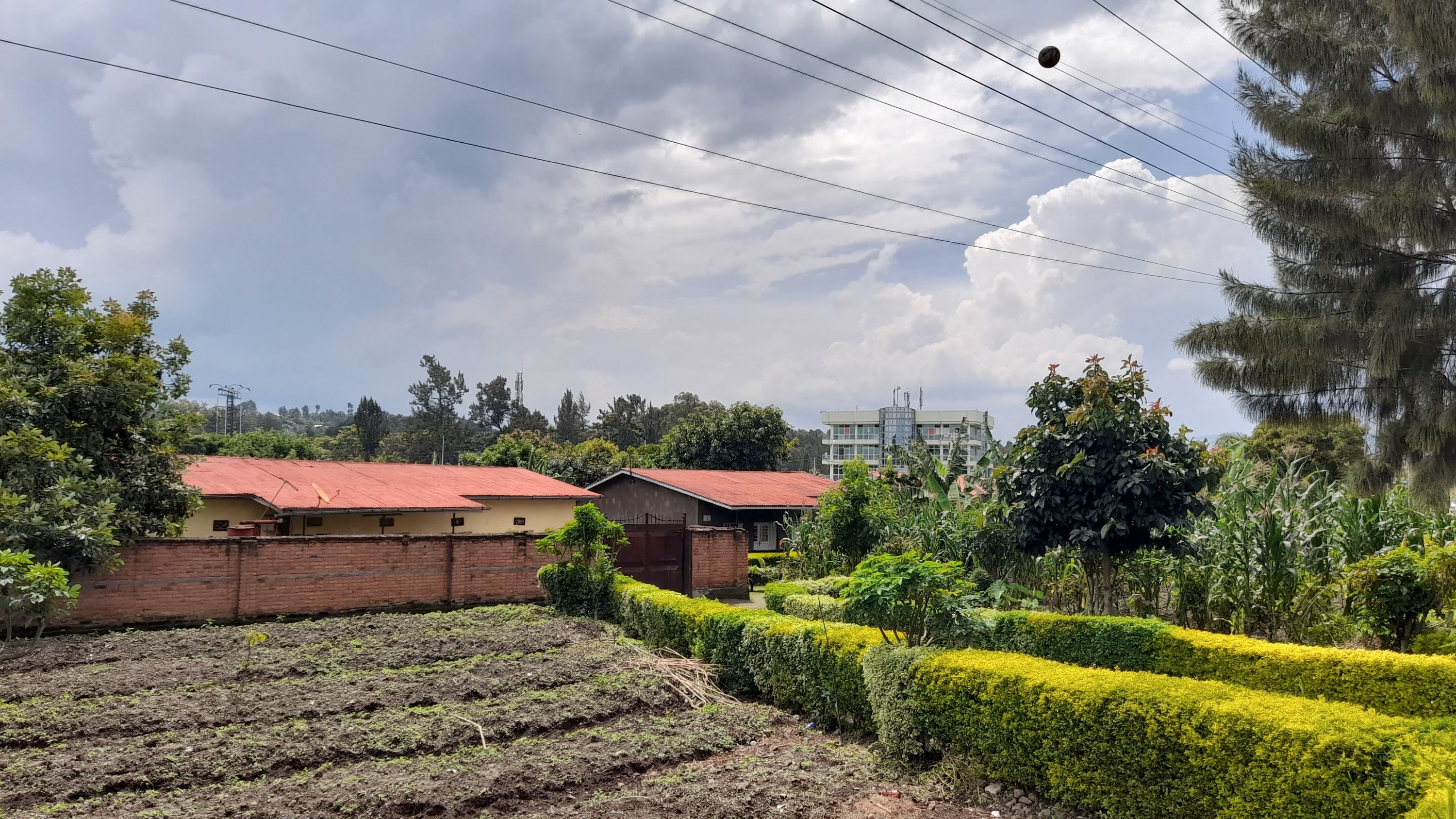 Musanze: Bamaze imyaka irenga 20 babuzwa kuvugurura inzu zabo