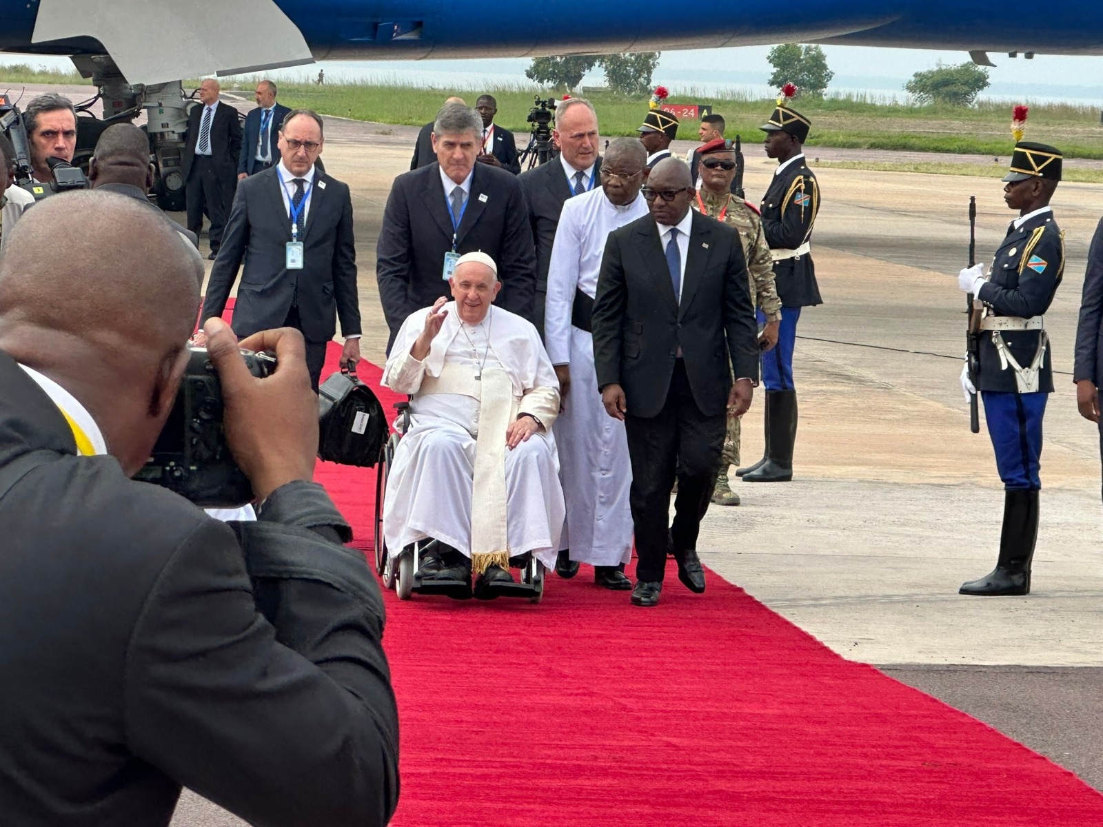Papa Francis yatangiye uruzinduko muri Congo