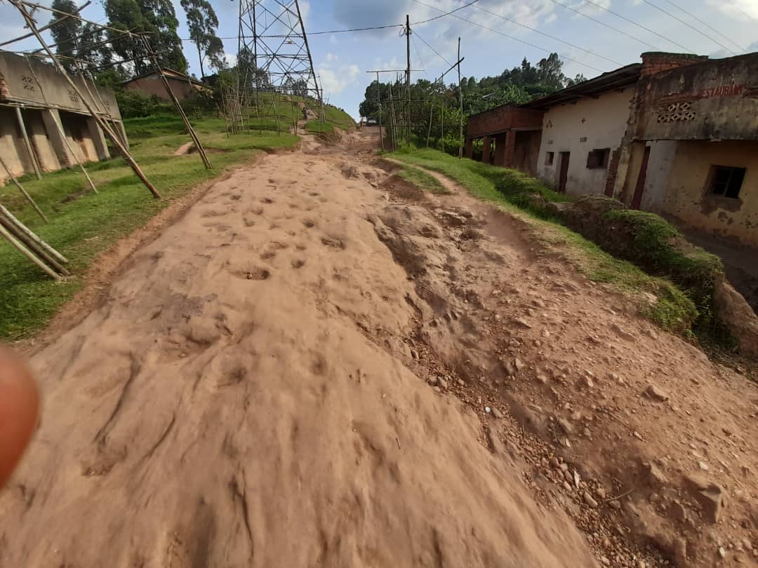 Musanze: Abatuye muri Remera baracyagorwa no kugeza umusaruro ku isoko