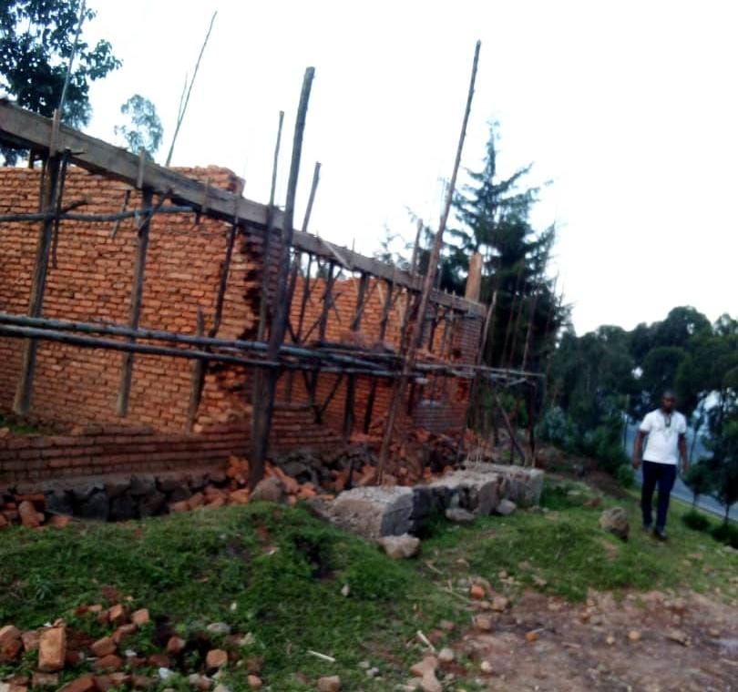 Musanze: Kuvuguruzanya hagati ya Gitifu na Meya bikomeje gushyira umuturage mu gihombo