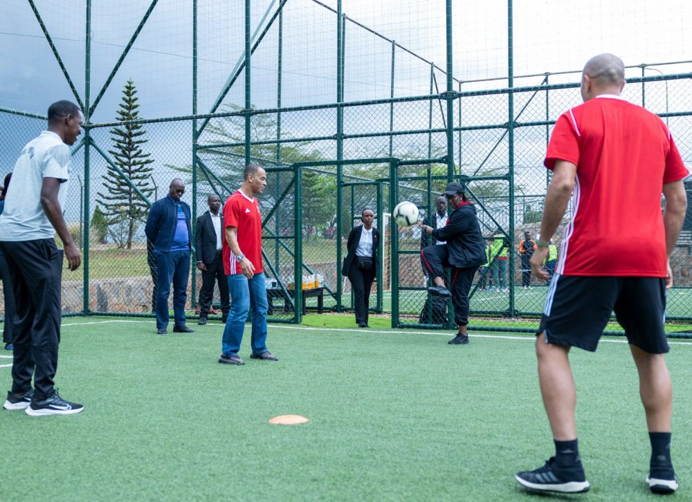 Jeannette Kagame n'umugore wa Infantino basuye ishuri ryigisha umupira w'amaguru 