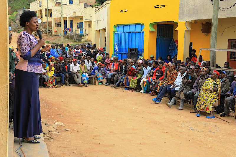 Rutsiro: Kugira ubumenyi buke mu gutegura indyo yuzuye bituma abana bakomeza kugwingira