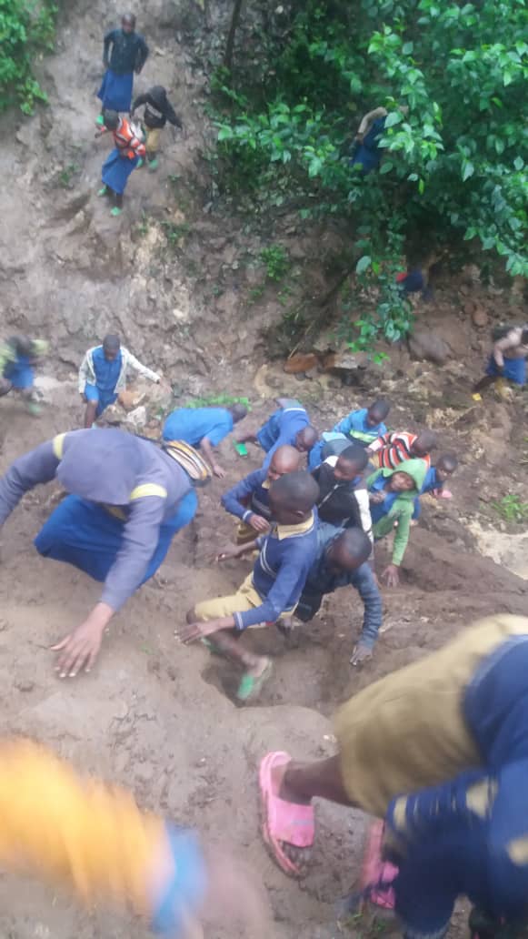 Rubavu: Barashinja ubuyobozi kubasiga mu bwigunge