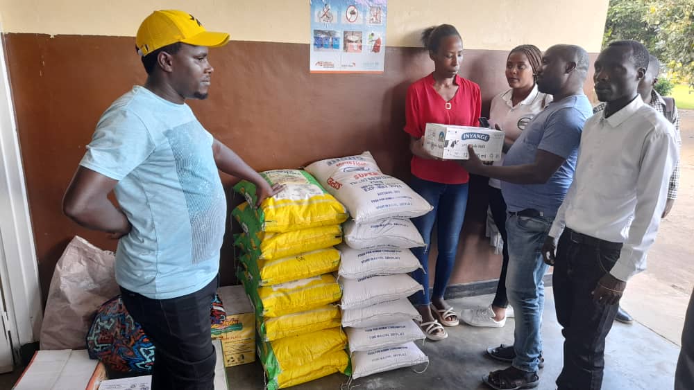 Rubavu: Abakozi ba Hora group LT baremeye abashegeshwe n'ibiza