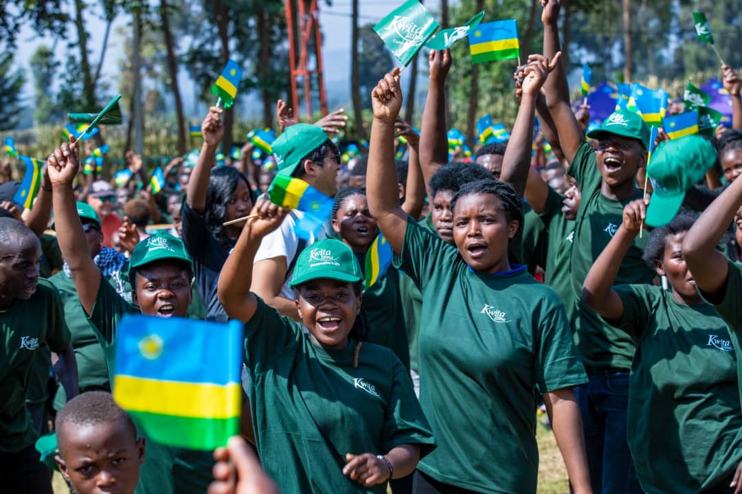 Abaturiye Ibirunga basabwe gukomeza kubungabunga ibidukikije n'urusobe rw'ibinyabuzima