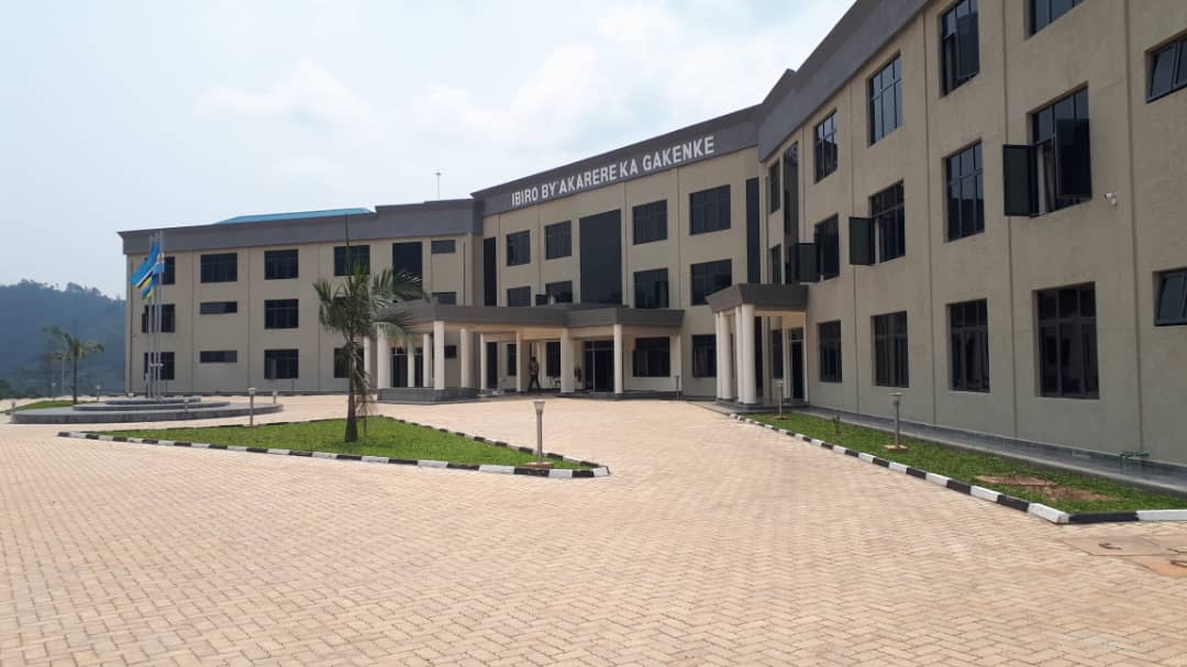 Gakenke: Bahangayikishijwe no kutagira amazi ahagije