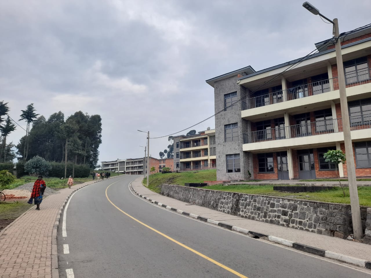 Musanze: Abaturiye umudugudu wa Kinigi baratabaza