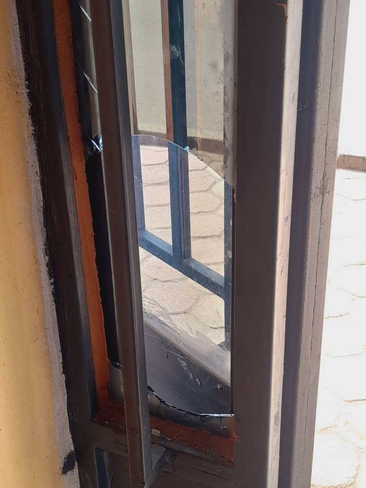 Musanze: Bahangayikishijwe n'abiyise ibihazi bambura abaturage