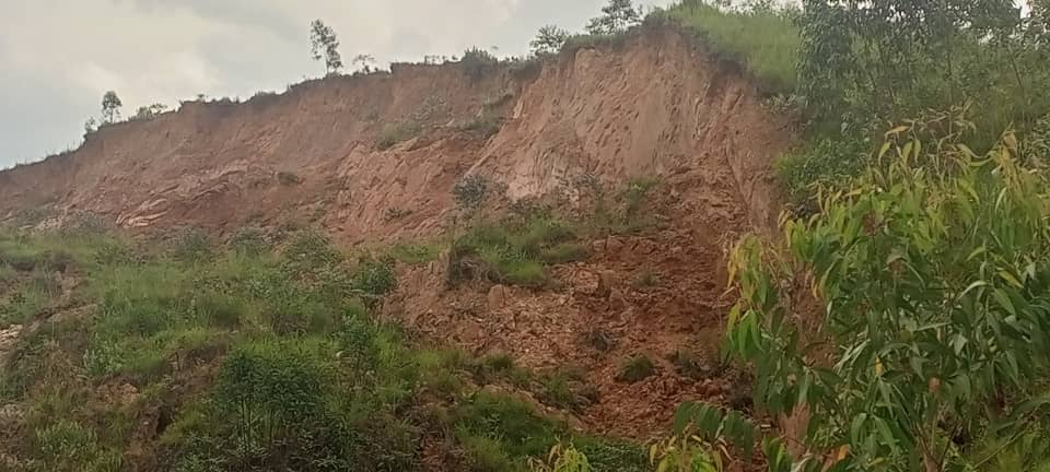 Rusizi: Abimuwe n'umusozi wa Bugarama barataka inzara