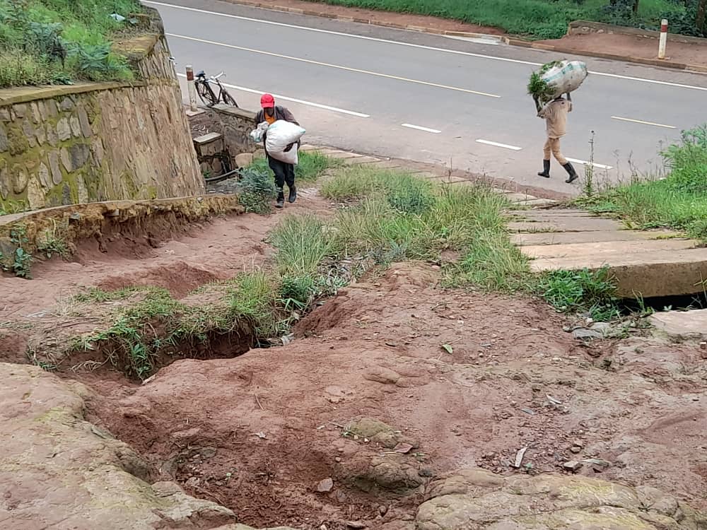 Rulindo: Kompanyi yakoze umuhanda Base-Gicumbi yasize abaturage mu manegeka akarere ntikabimenya