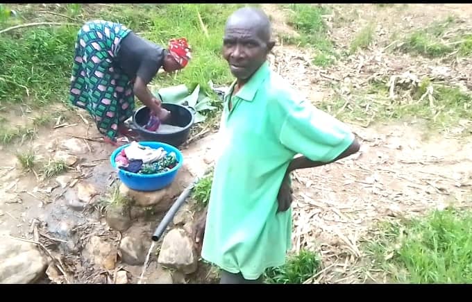 Rubavu: Babuze umugezi utunganyije none bavoma amazi arimo inzoka