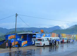 Karongi: Batewe impungenge n'abana bambura abantu ku manywa y'ihangu