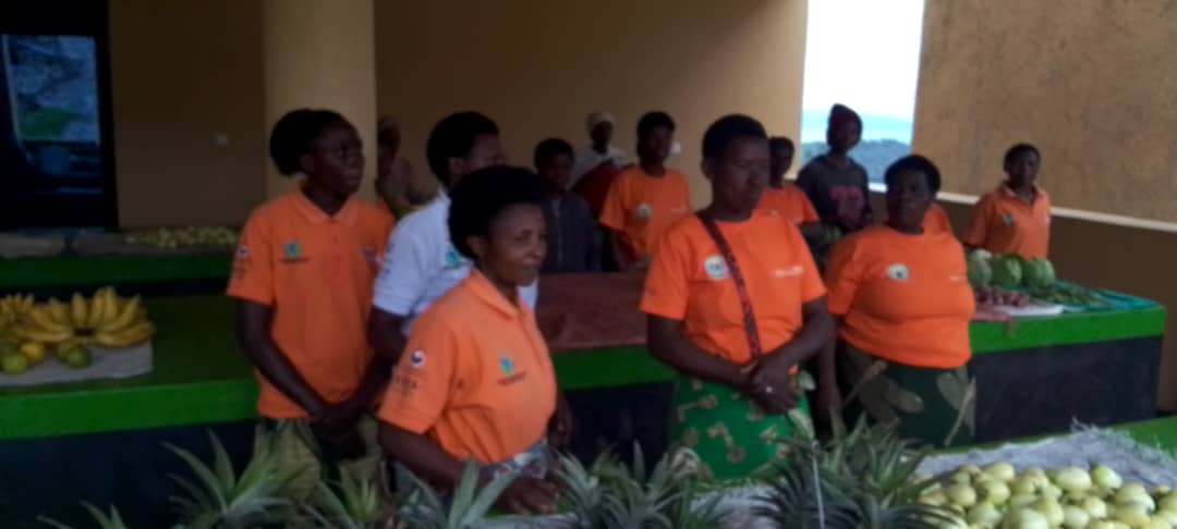 Rutsiro: Abacururiza muri Boutique bavangira abo mu isoko rusange